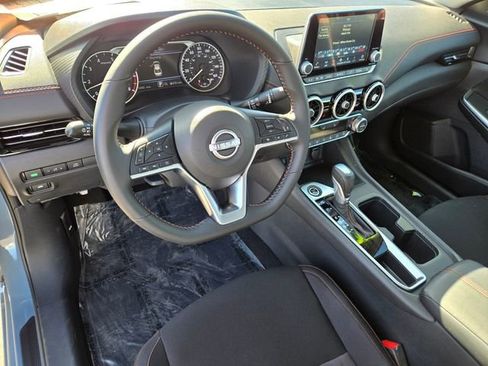 Used 2025 Nissan Sentra SR image 10