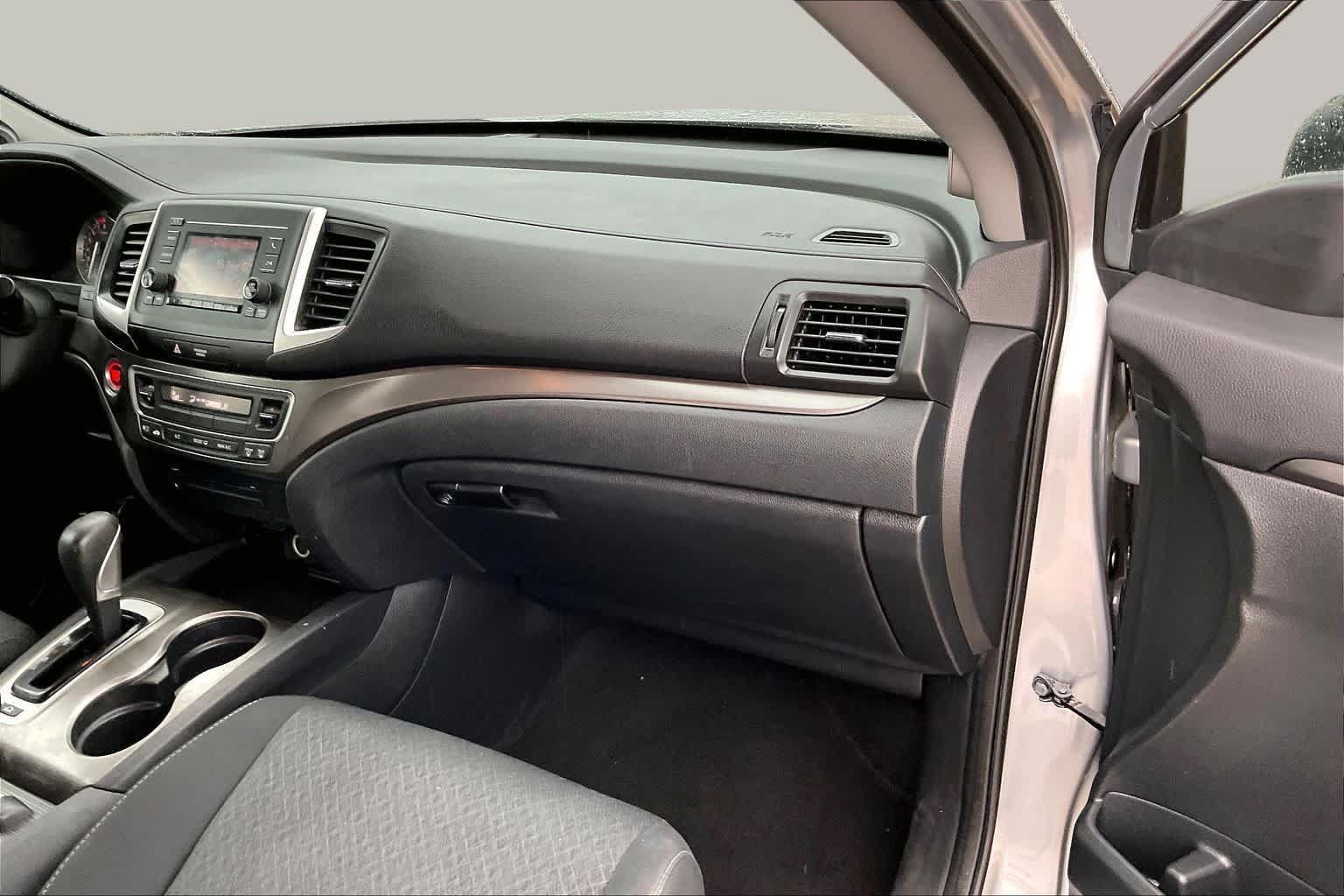 Used 2017 Honda Ridgeline RT image 17