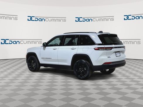New 2026 Jeep Grand Cherokee Limited w/ Limited Altitude Package AWD/4WD image 6