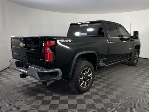 Used 2024 Chevrolet Silverado 3500 LTZ w/ LTZ Convenience Package AWD/4WD image 5