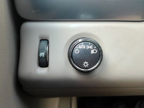Used 2016 Chevrolet Suburban LT RWD image 41