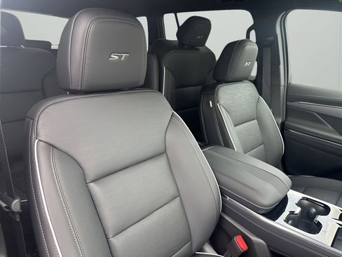 New 2025 Buick Enclave Sport Touring w/ Super Cruise Package image 15