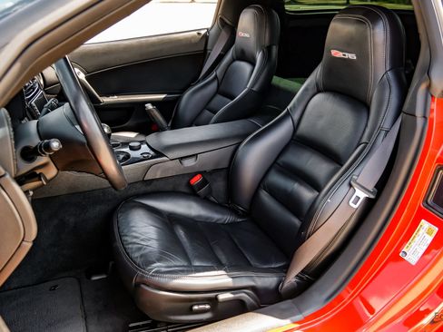 Used 2011 Chevrolet Corvette Z06 RWD image 32