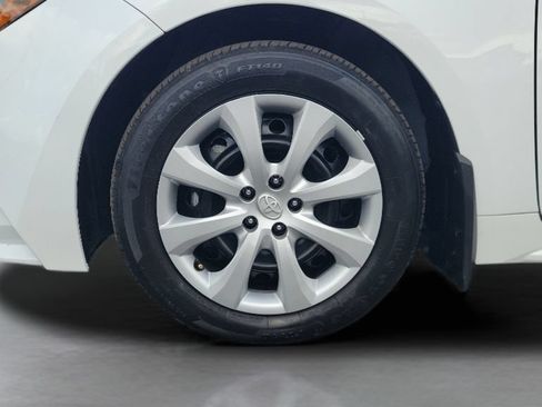 Used 2025 Toyota Corolla LE FWD image 27