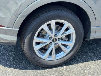 New 2025 Audi Q3 2.0T Premium