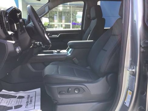 New 2026 GMC Sierra 2500 SLT AWD/4WD image 9