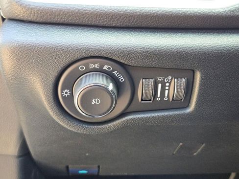 New 2026 Chrysler Pacifica Select image 26