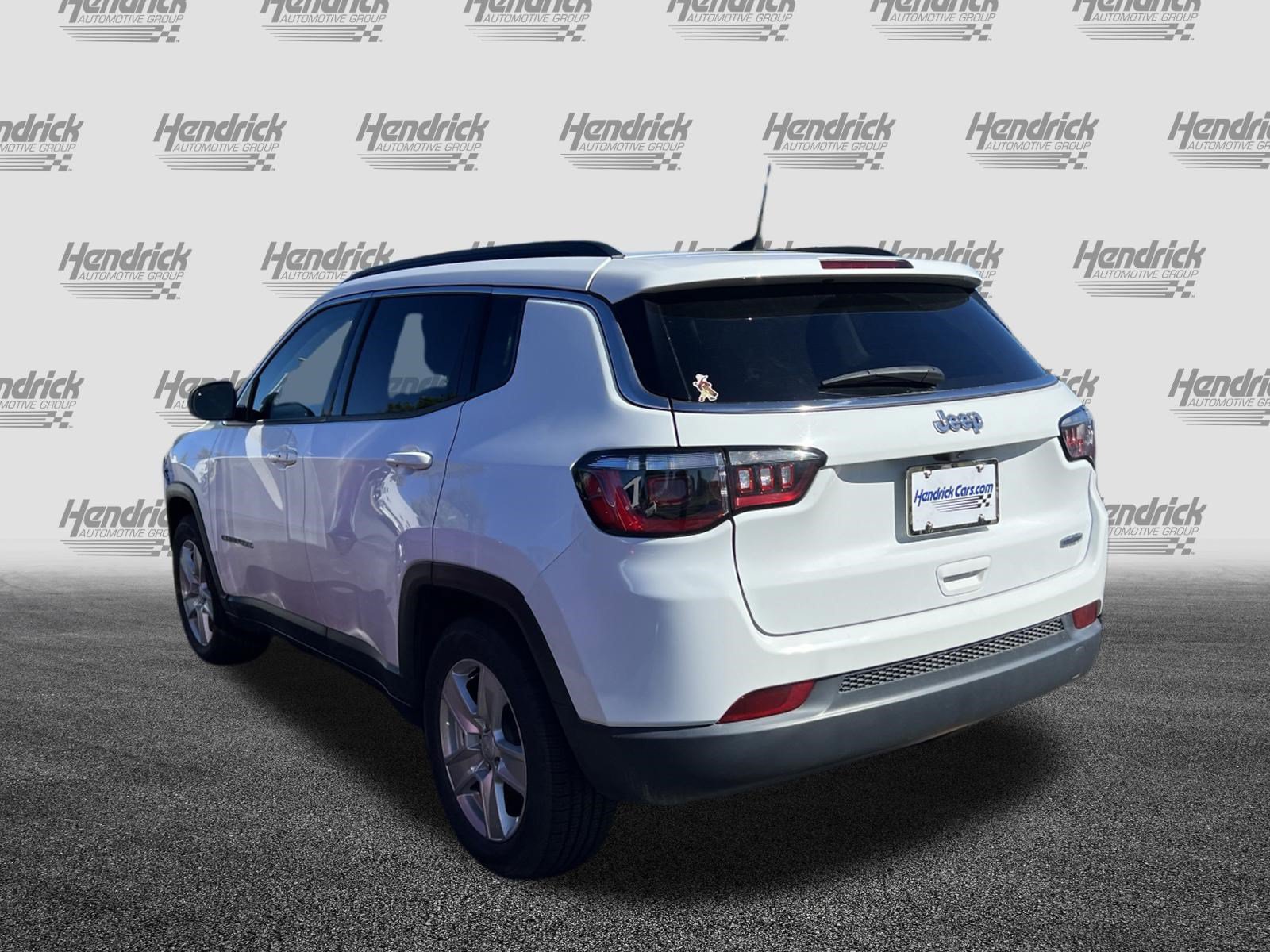 Used 2022 Jeep Compass Latitude FWD image 8