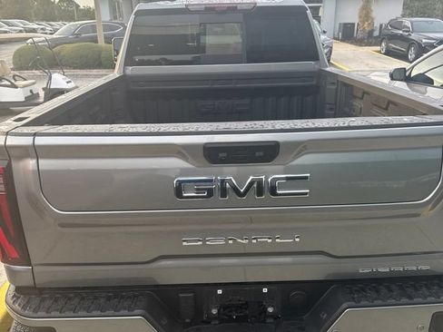 Used 2025 GMC Sierra 3500 Denali Ultimate AWD/4WD image 7