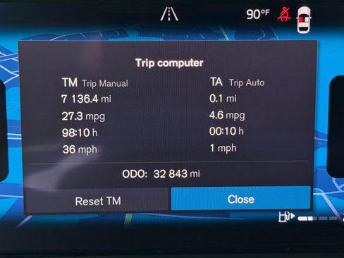 Certified 2023 Volvo XC60 B5 Plus AWD/4WD image 19