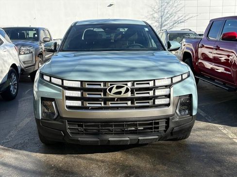 Used 2025 Hyundai Santa Cruz SE image 3