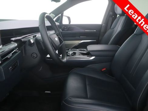 Used 2025 Cadillac Escalade IQ Sport 2 w/ LPO, ONYX Package image 16