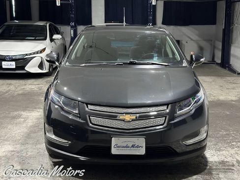 Used 2014 Chevrolet Volt FWD image 4