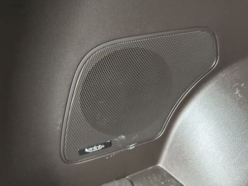 Used 2020 Hyundai Santa Fe SEL w/ Convenience + Premium Package image 19