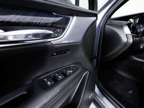 Used 2022 Cadillac XT6 Premium Luxury w/ Technology Package image 26