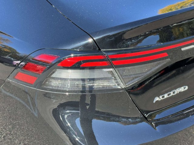 Certified 2023 Honda Accord EX image 9
