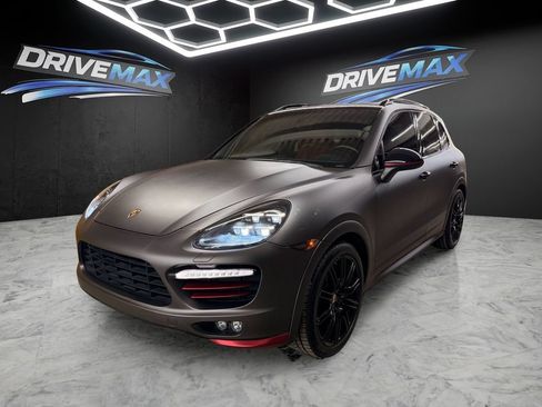 Used 2014 Porsche Cayenne GTS AWD/4WD image 1