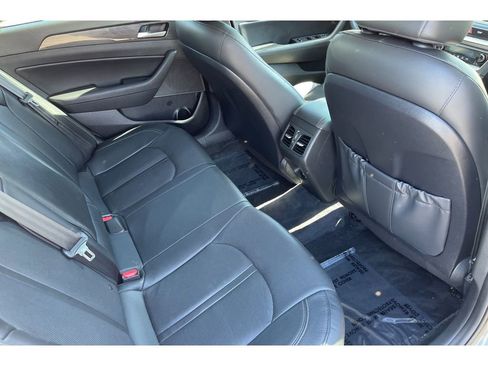 Used 2018 Hyundai Sonata Limited image 17