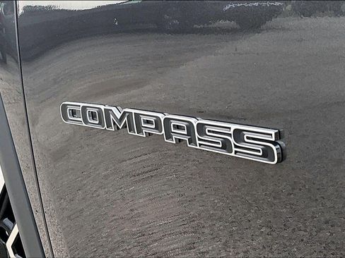 Used 2023 Jeep Compass Limited AWD/4WD image 31