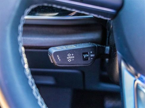 Used 2023 Audi Q8 Premium Plus image 34