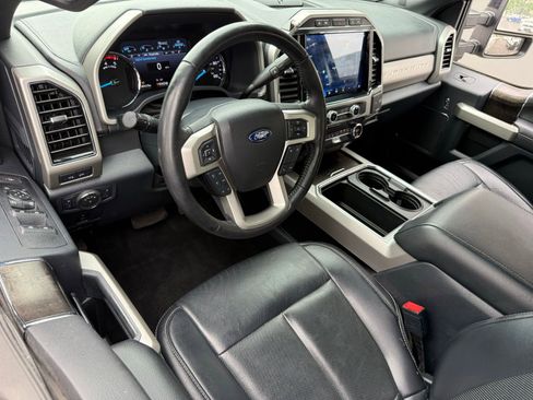 Used 2022 Ford F250 Lariat w/ Black Appearance Package AWD/4WD image 11