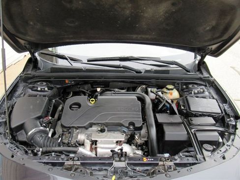 Used 2022 Chevrolet Malibu LT image 7