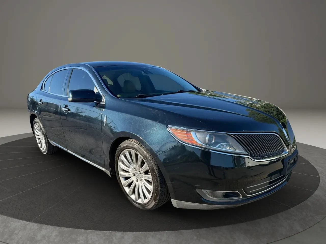 Used 2014 Lincoln MKS AWD image 3