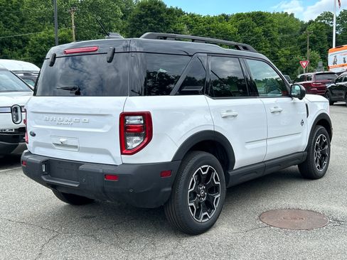 Certified 2025 Ford Bronco Sport Outer Banks w/ Outer Banks Tech Package+ AWD/4WD image 2