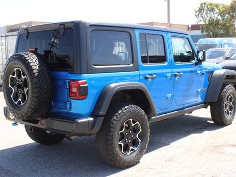 Used 2021 Jeep Wrangler Unlimited Rubicon 4xe w/ Cold Weather Group AWD/4WD image 4