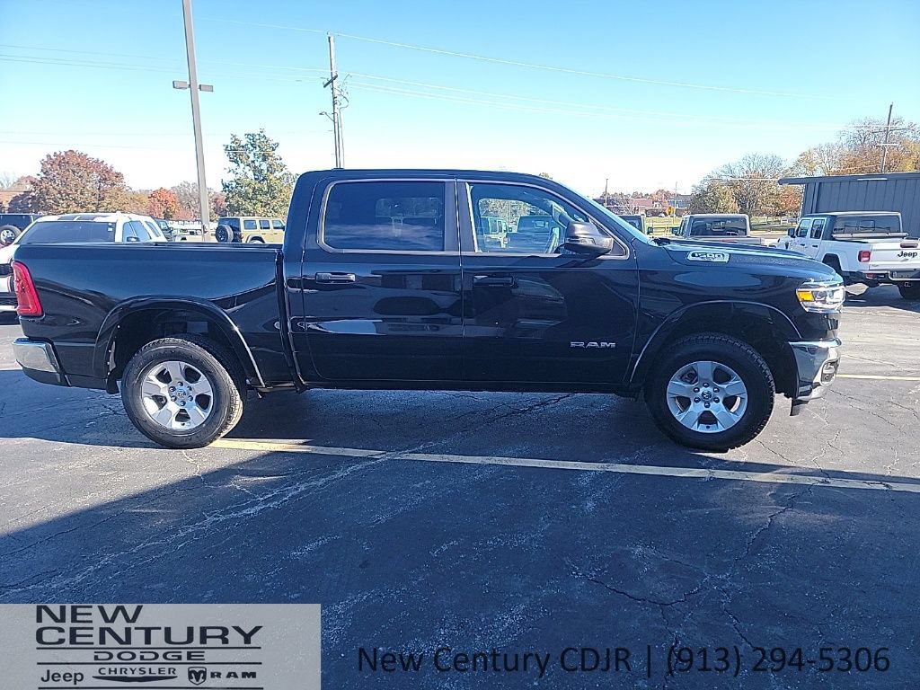 Used 2025 RAM 1500 Big Horn AWD/4WD image 4