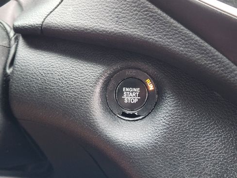 Used 2019 Jeep Cherokee Latitude Plus image 28