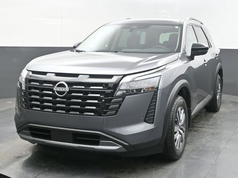 New 2026 Nissan Pathfinder SL FWD image 3