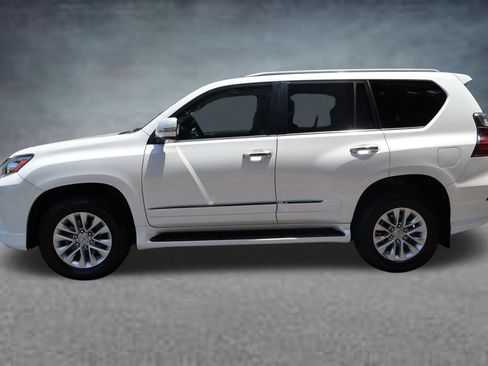Used 2019 Lexus GX 460 Premium w/ Premium Package AWD/4WD image 4