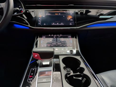 Used 2019 Audi Q8 Premium Plus w/ Premium Plus image 30