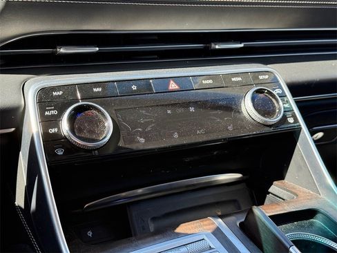 Used 2024 Genesis GV80 2.5T image 19