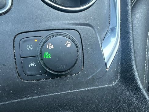 Used 2023 Chevrolet Traverse LT w/ LPO, Floor Liner Package AWD/4WD image 19