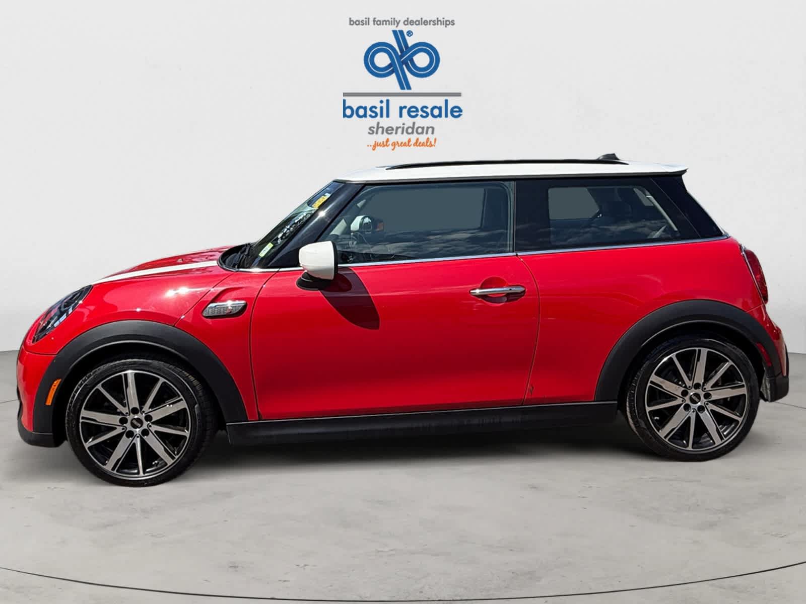 Used 2023 MINI Cooper S FWD image 3
