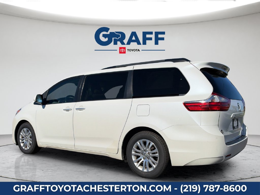 Used 2016 Toyota Sienna XLE FWD image 7
