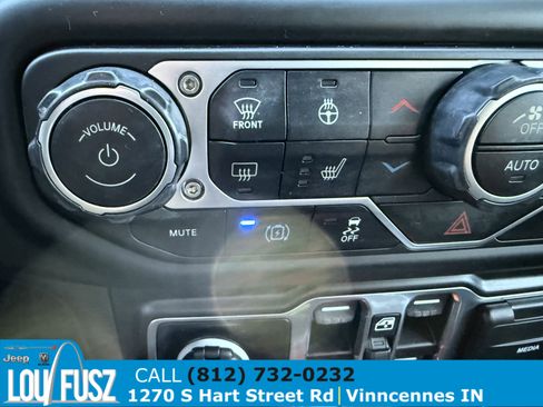 Used 2023 Jeep Wrangler Sahara w/ Cold Weather Group image 23