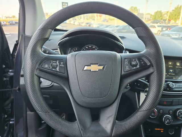 Used 2019 Chevrolet Trax LS w/ Tint and Cruise Package FWD image 11