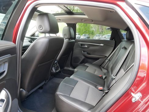 Used 2017 Chevrolet Impala LT w/ Convenience Package FWD image 35