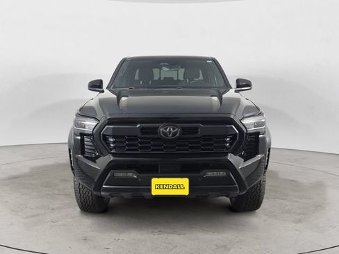 Used 2024 Toyota Tacoma TRD Off-Road w/ TRD Off Road Upgrade Package AWD/4WD image 2