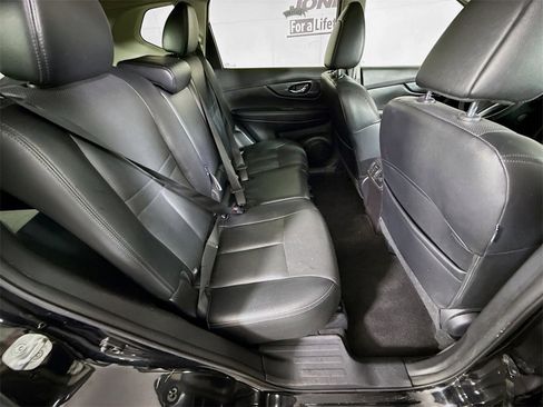 Used 2015 Nissan Rogue SL w/ SL Premium Package image 30