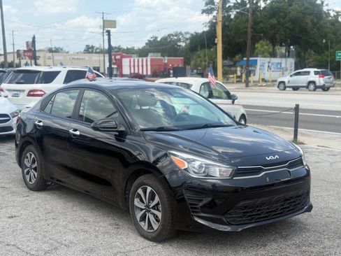 Used 2022 Kia Rio S w/ Technology Package FWD image 4