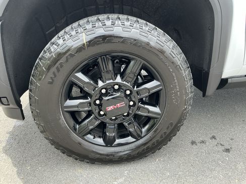 New 2026 GMC Sierra 2500 AT4 w/ AT4 Premium Plus Package AWD/4WD image 9