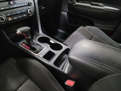 Used 2022 Kia Sportage LX AWD/4WD image 26
