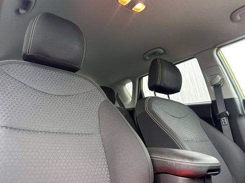 Used 2015 Kia Soul + image 16