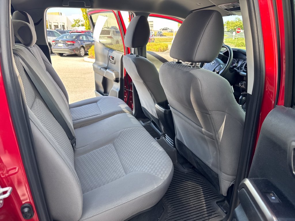 Used 2023 Toyota Tacoma SR5 AWD/4WD image 30
