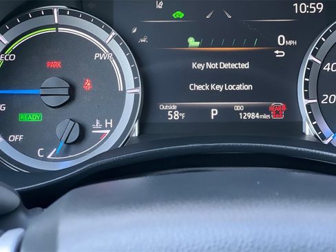 Certified 2025 Toyota Highlander XLE image 29