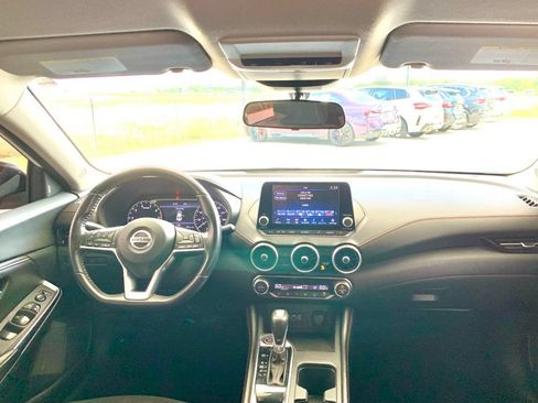 Used 2022 Nissan Sentra SR FWD image 23